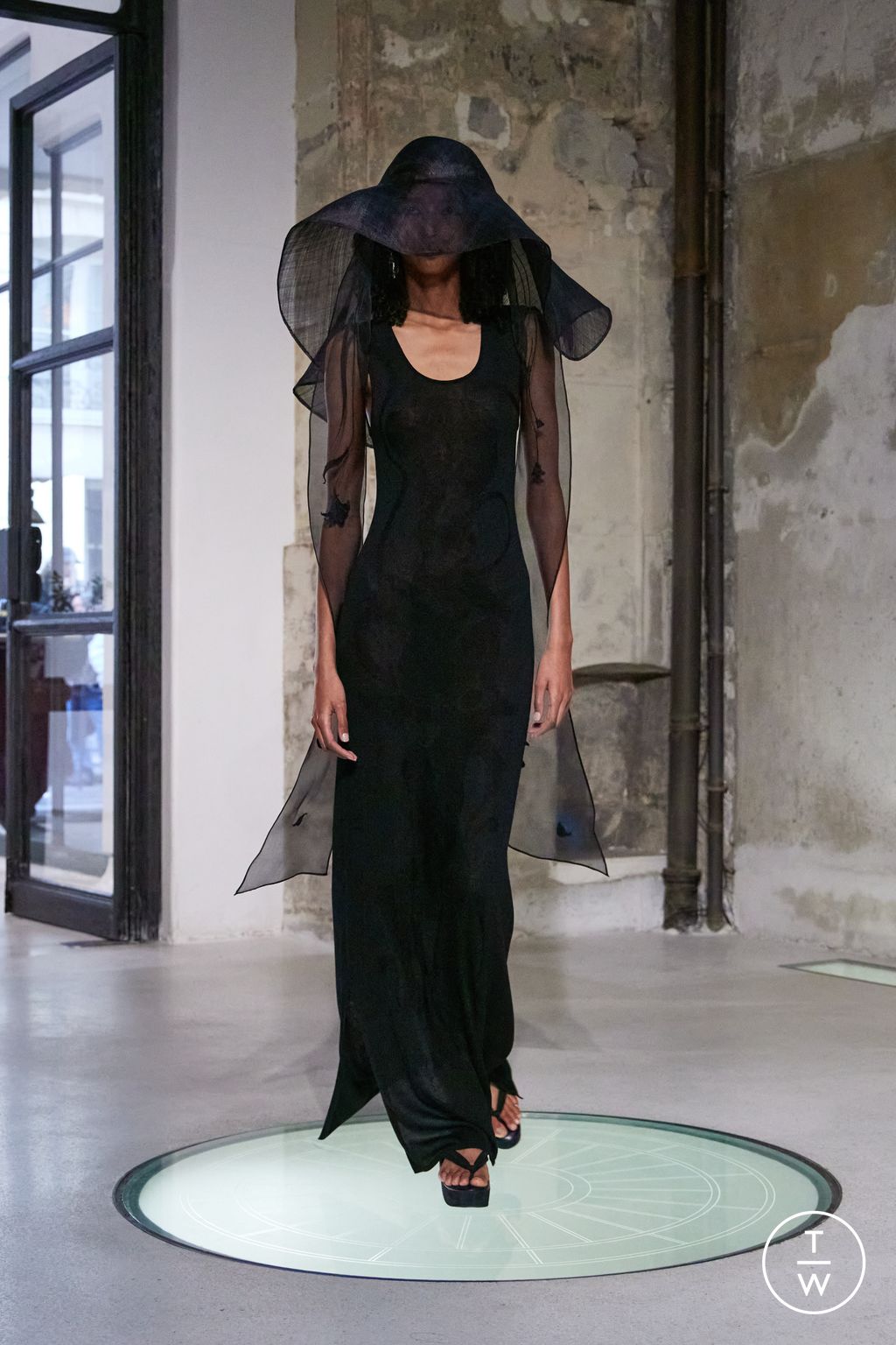 Fashion Week Paris Spring/Summer 2025 look 36 de la collection Mame Kurogouchi womenswear