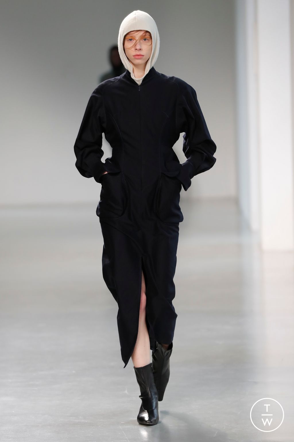 Fashion Week Paris Fall/Winter 2023 look 3 de la collection Mame Kurogouchi womenswear