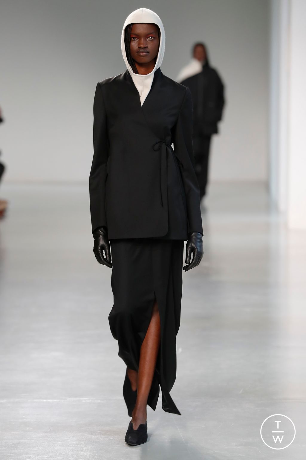 Fashion Week Paris Fall/Winter 2023 look 6 de la collection Mame Kurogouchi womenswear