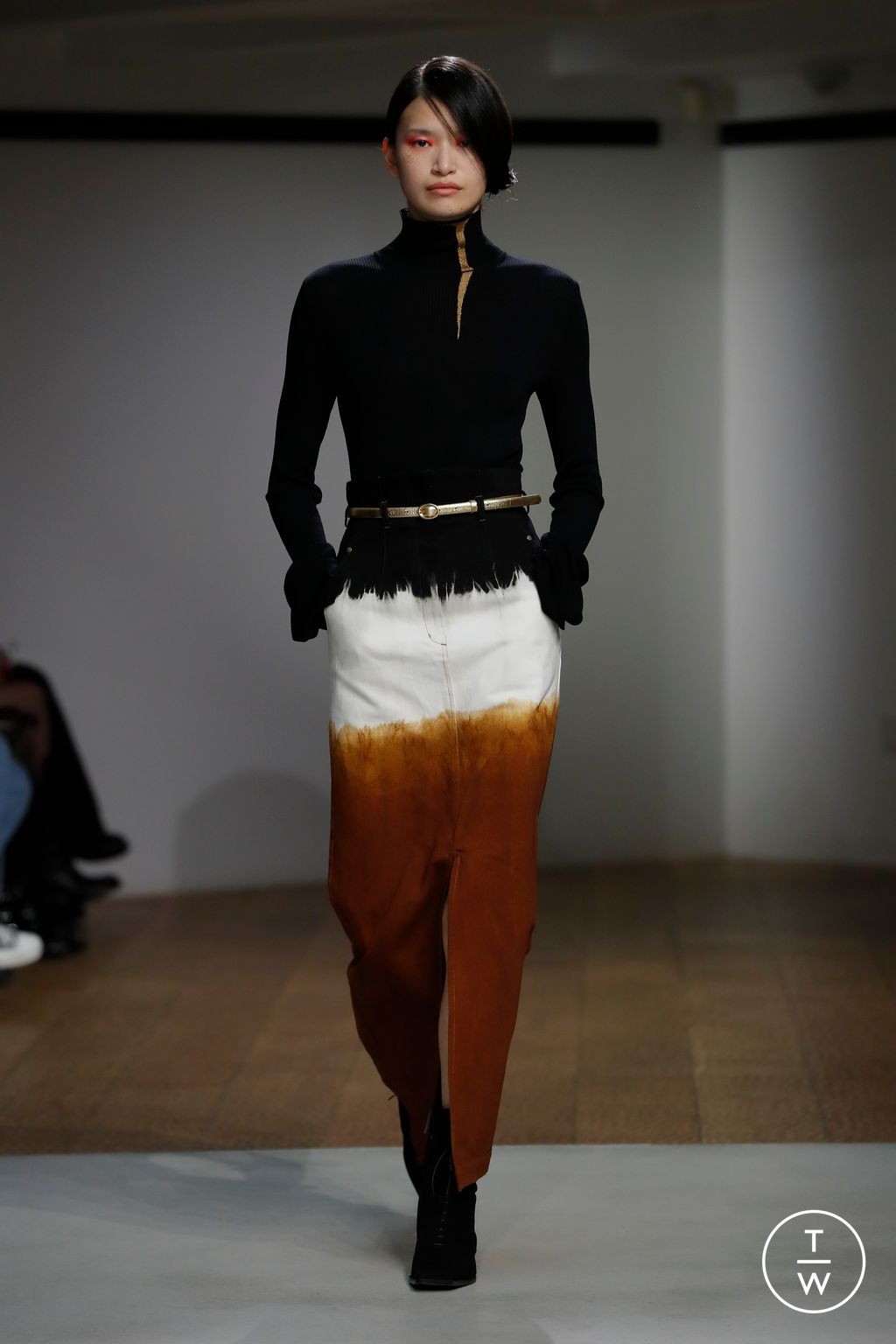 Fashion Week Paris Fall/Winter 2024 look 4 de la collection Mame Kurogouchi womenswear