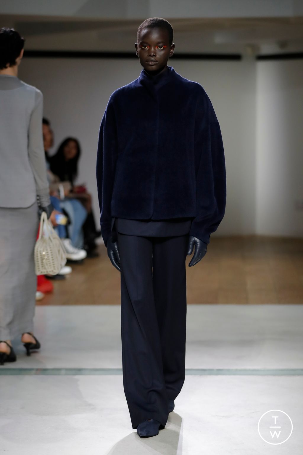 Fashion Week Paris Fall/Winter 2024 look 14 de la collection Mame Kurogouchi womenswear