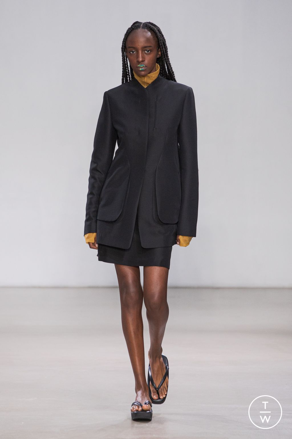 Fashion Week Paris Spring/Summer 2023 look 2 de la collection Mame Kurogouchi womenswear