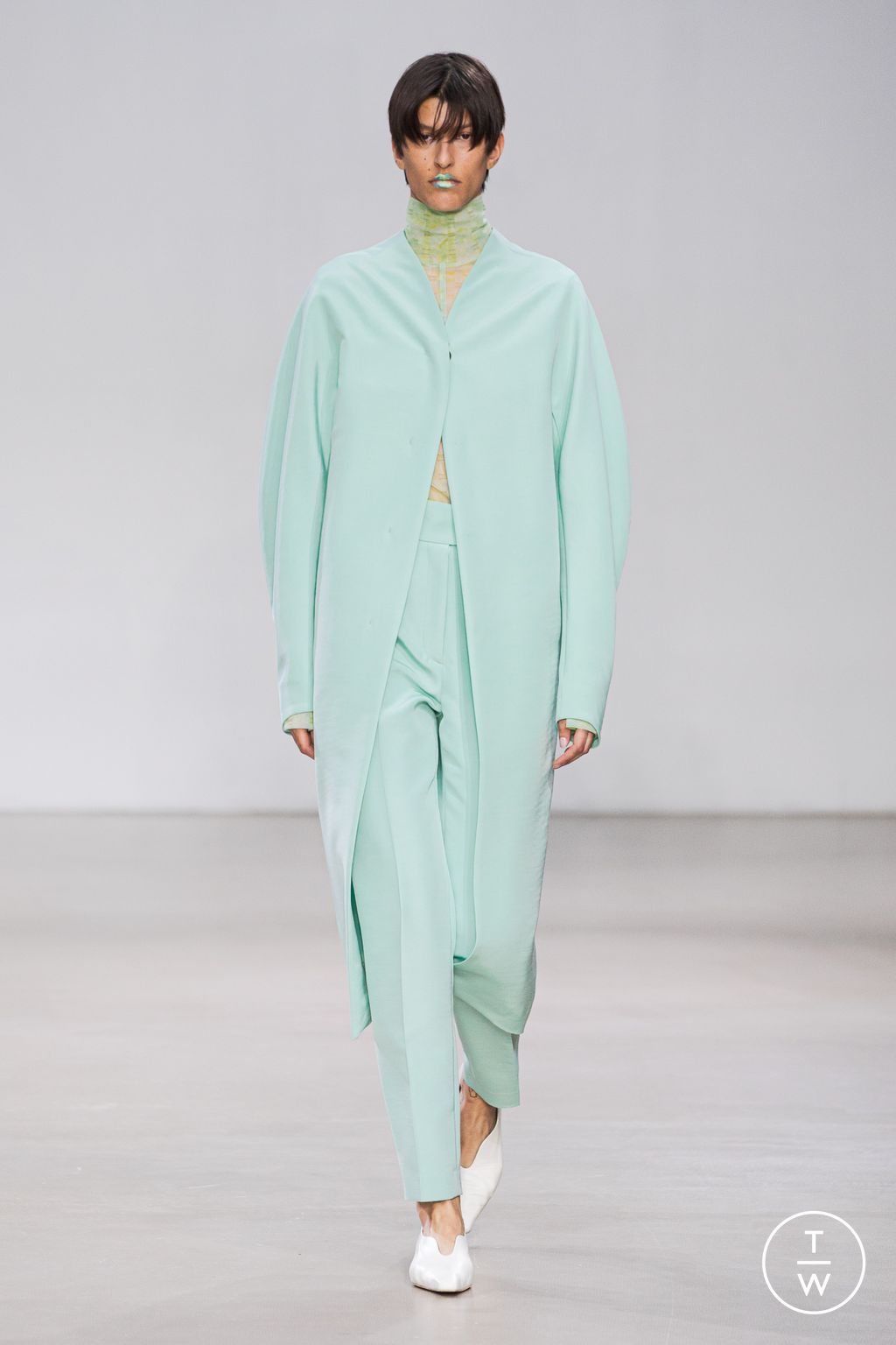 Fashion Week Paris Spring/Summer 2023 look 3 from the Mame Kurogouchi collection womenswear