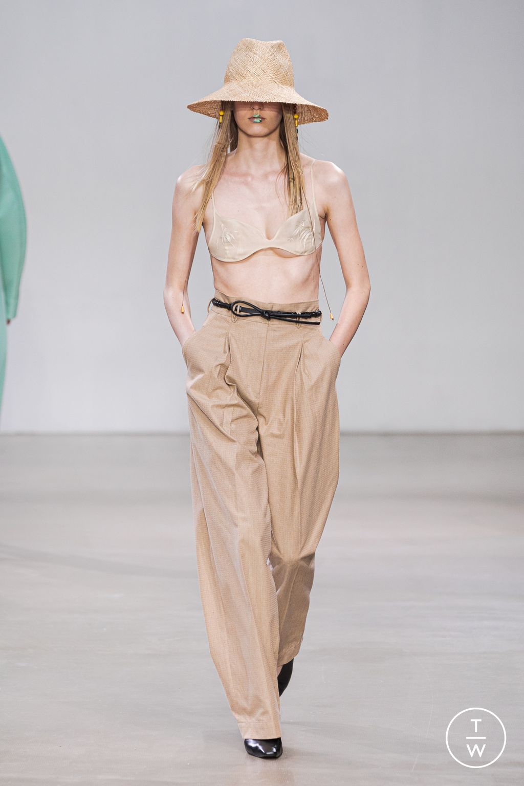 Fashion Week Paris Spring/Summer 2023 look 7 from the Mame Kurogouchi collection womenswear
