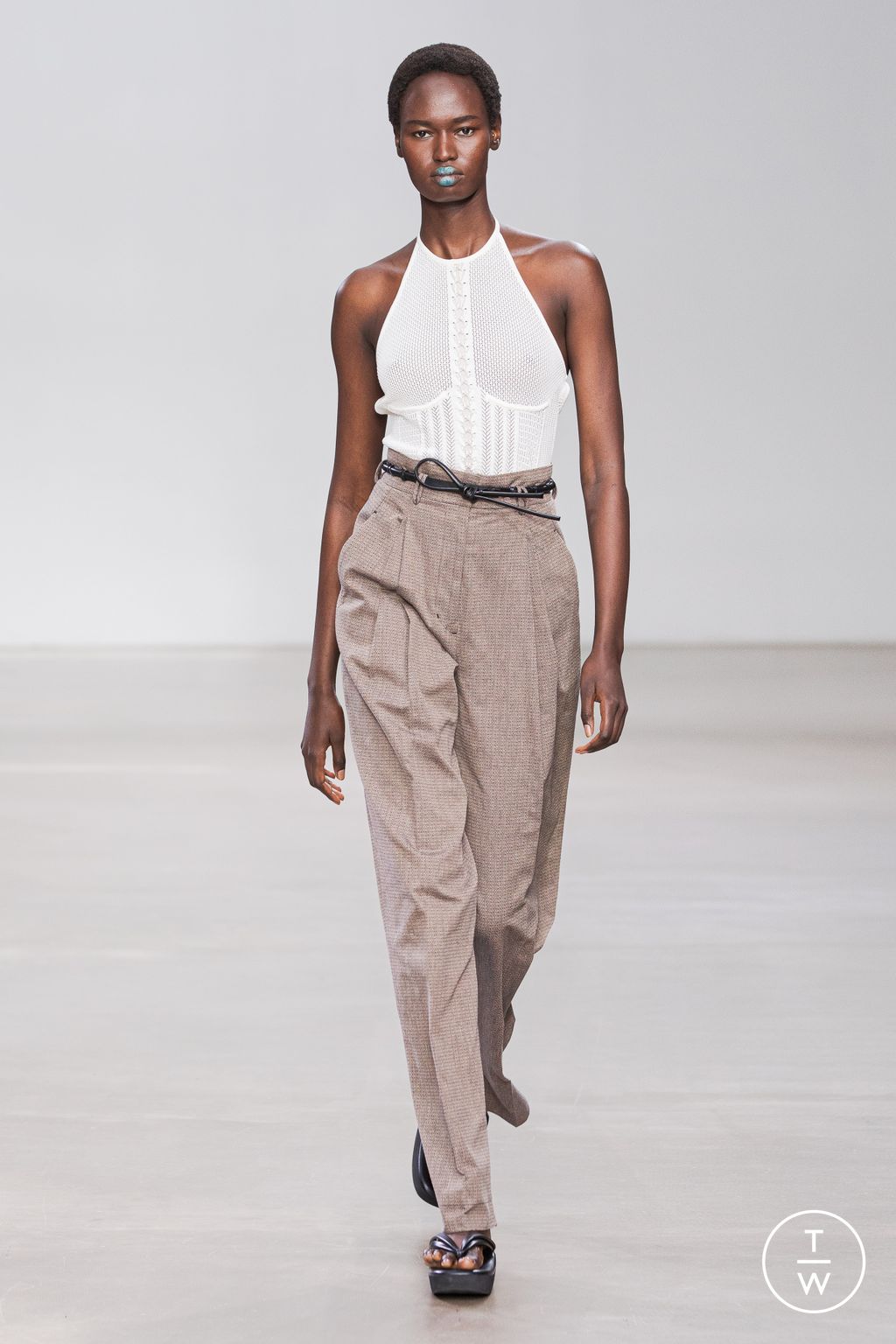 Fashion Week Paris Spring/Summer 2023 look 10 from the Mame Kurogouchi collection 女装