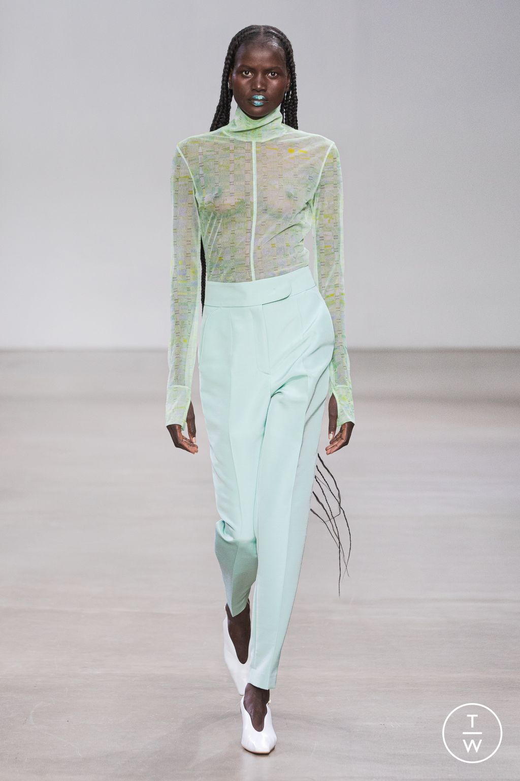 Fashion Week Paris Spring/Summer 2023 look 29 from the Mame Kurogouchi collection womenswear