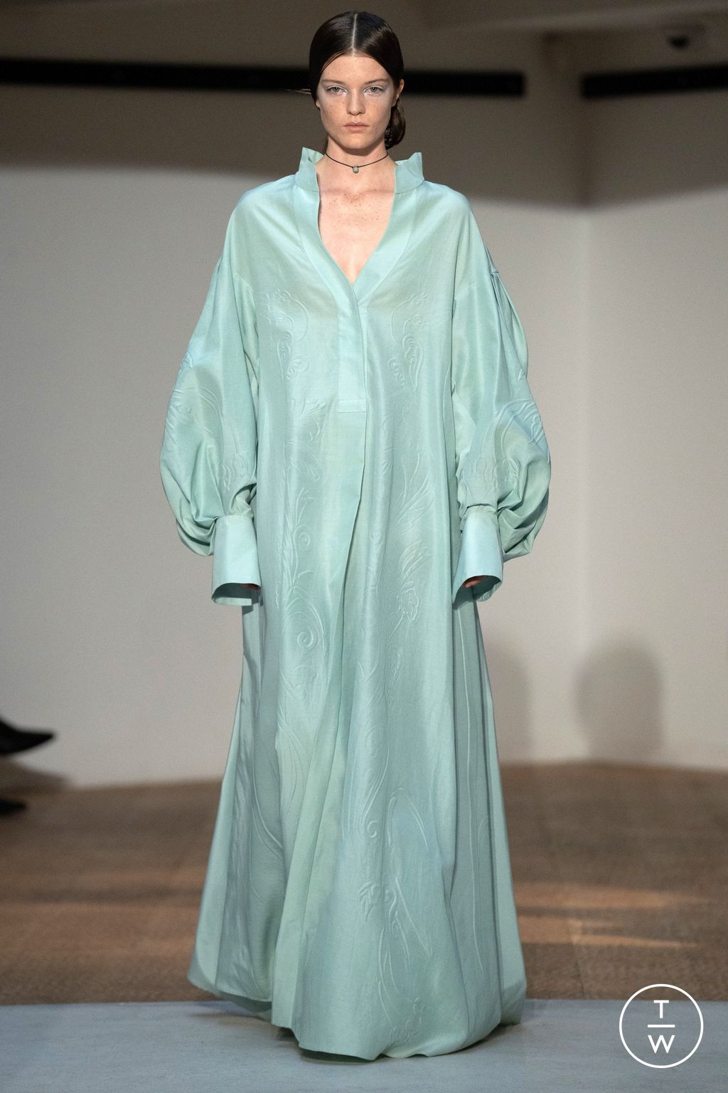Fashion Week Paris Spring/Summer 2024 look 3 from the Mame Kurogouchi collection womenswear