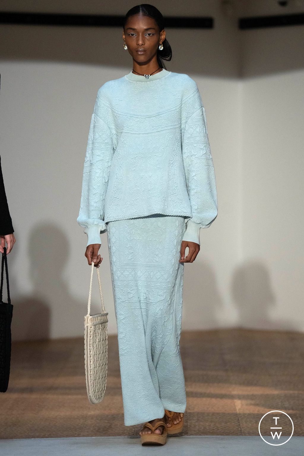 Fashion Week Paris Spring/Summer 2024 look 23 from the Mame Kurogouchi collection 女装