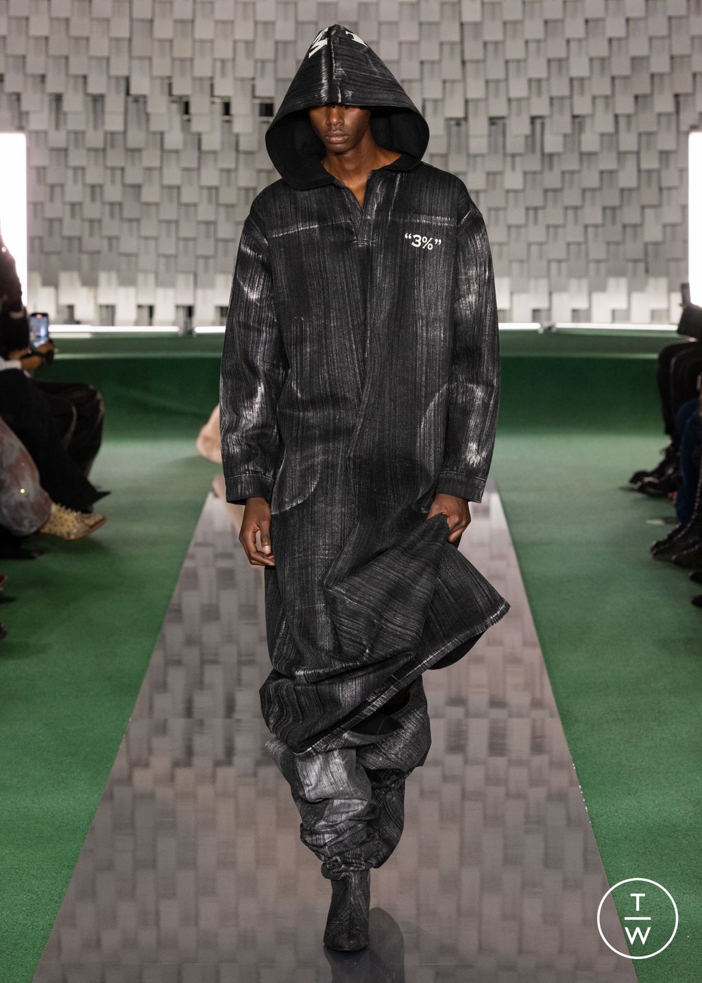 Fashion Week Paris Fall/Winter 2024 look 3 from the ½ Mamuor ™ collection 男装