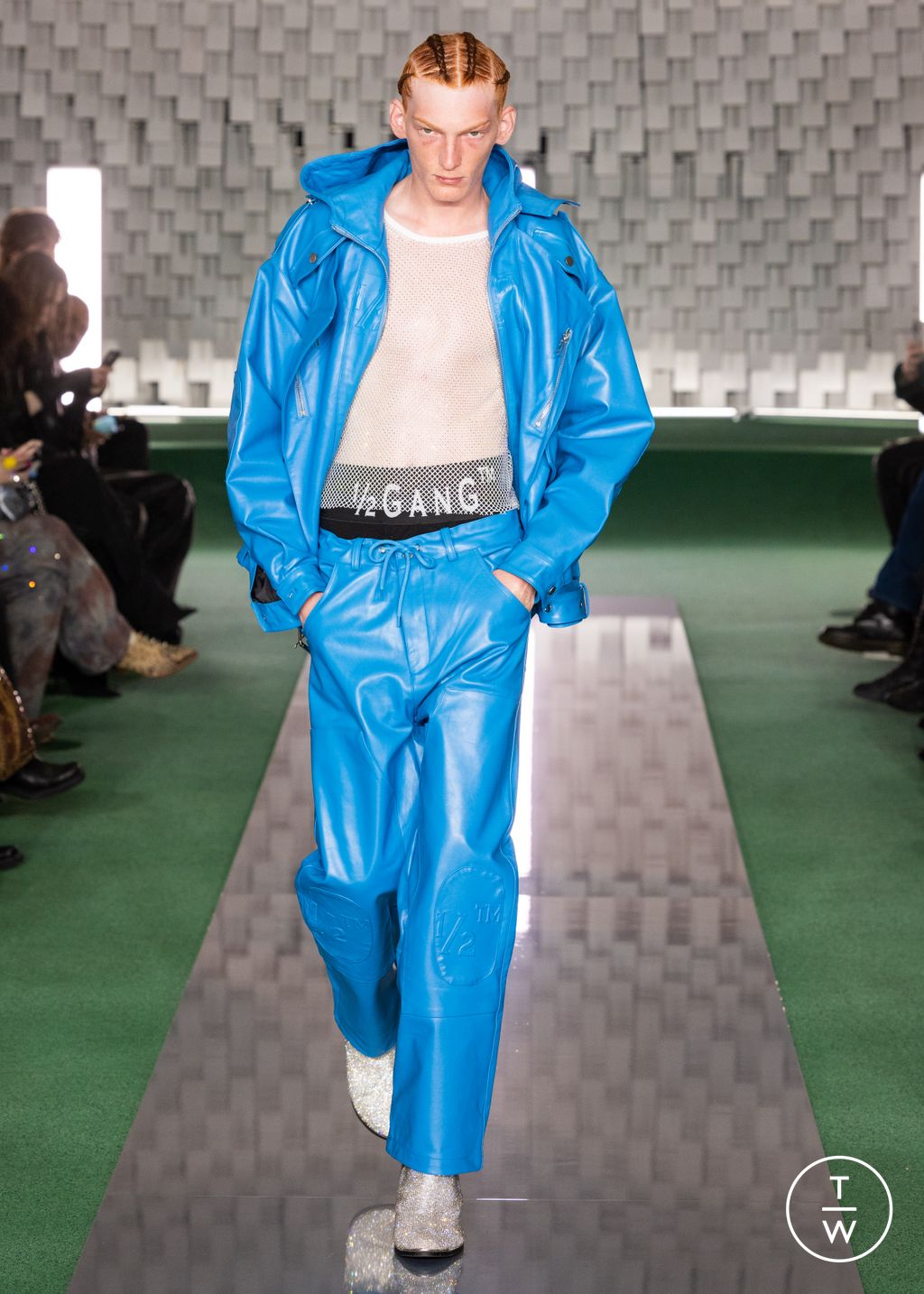 Fashion Week Paris Fall/Winter 2024 look 24 from the ½ Mamuor ™ collection 男装