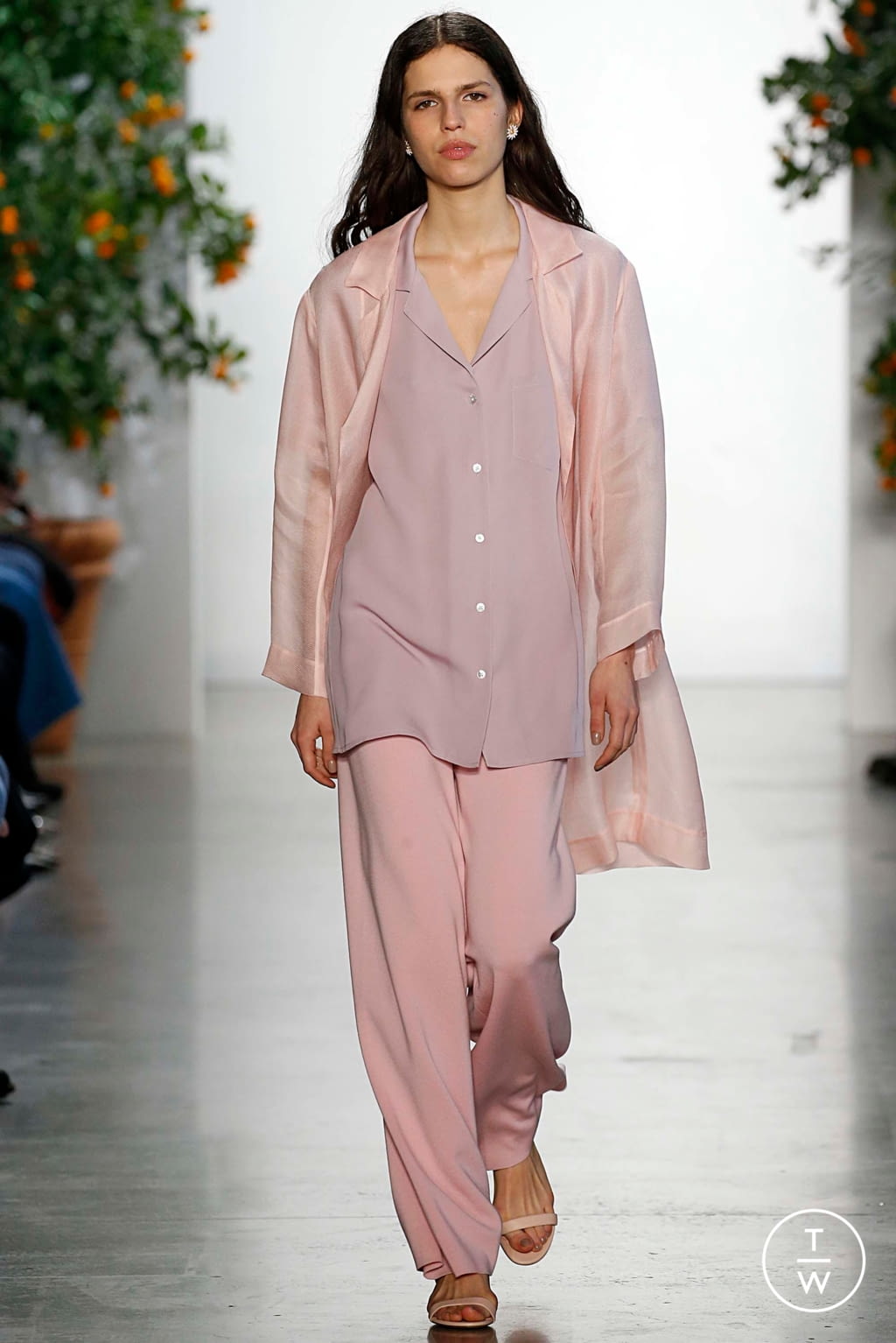 Fashion Week New York Spring/Summer 2018 look 10 de la collection Mansur Gavriel womenswear