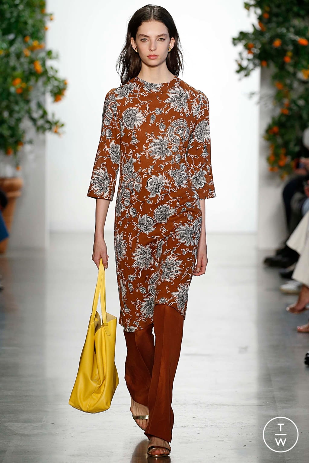 Fashion Week New York Spring/Summer 2018 look 15 from the Mansur Gavriel collection womenswear