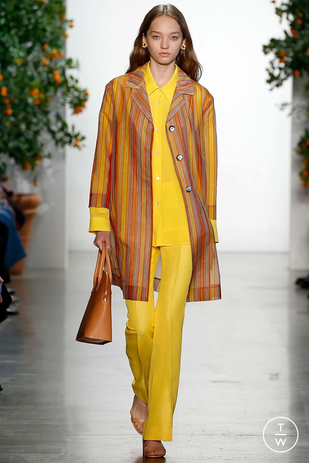 Fashion Week New York Spring/Summer 2018 look 19 from the Mansur Gavriel collection womenswear