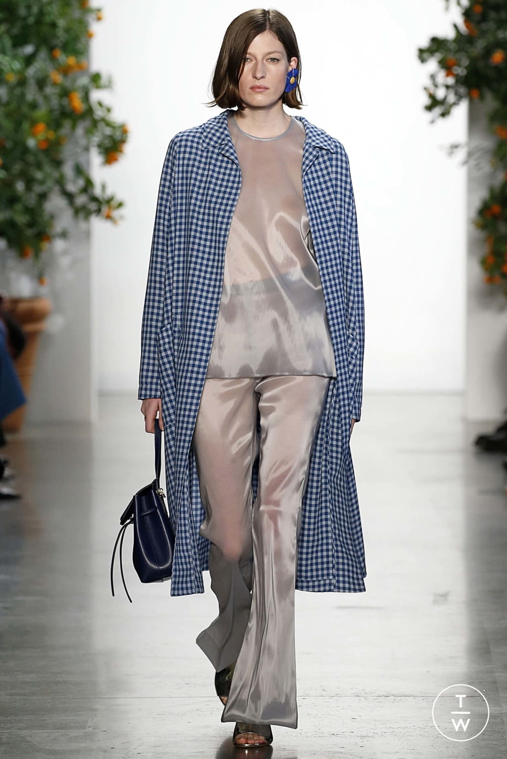 Fashion Week New York Spring/Summer 2018 look 23 from the Mansur Gavriel collection womenswear