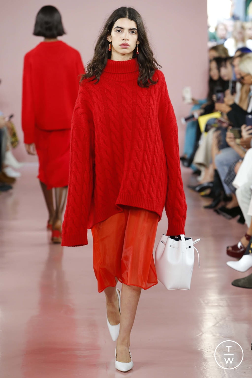 Fashion Week New York Fall/Winter 2017 look 13 from the Mansur Gavriel collection 女装