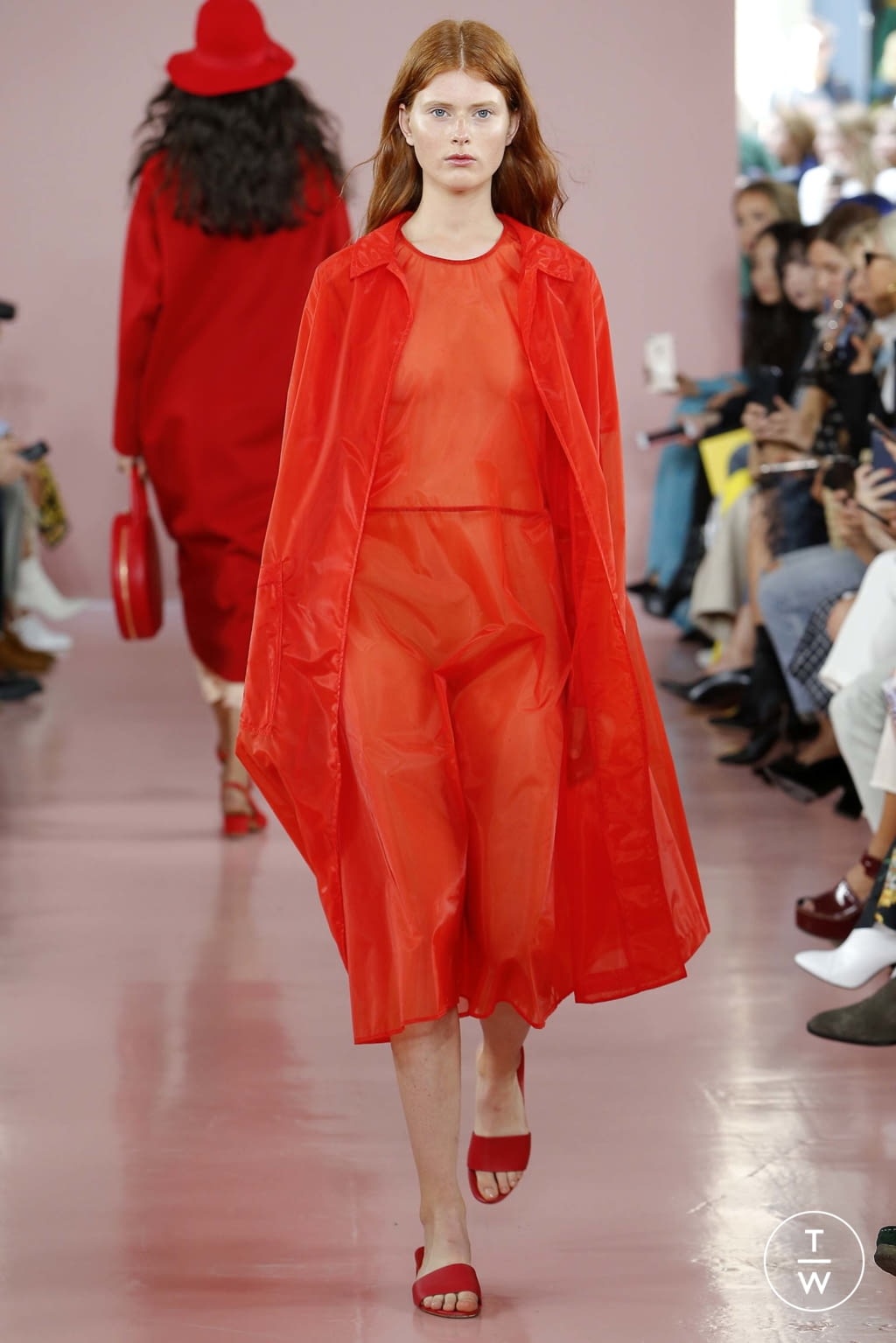 Fashion Week New York Fall/Winter 2017 look 15 from the Mansur Gavriel collection 女装