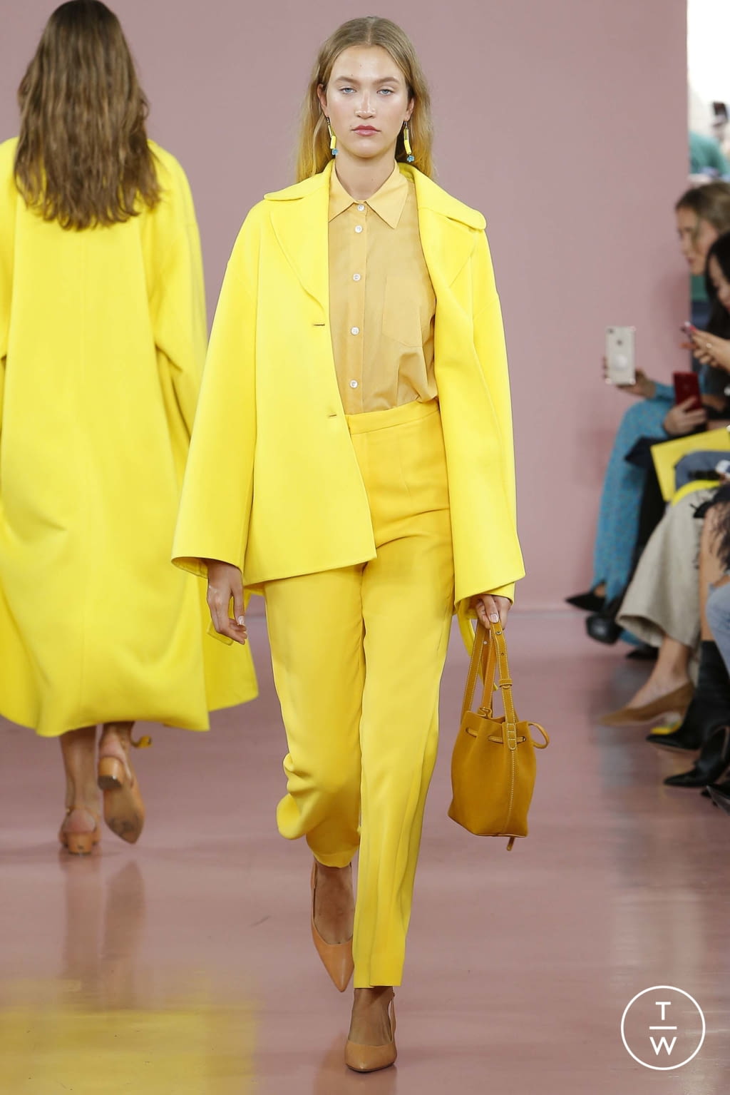 Fashion Week New York Fall/Winter 2017 look 21 from the Mansur Gavriel collection 女装