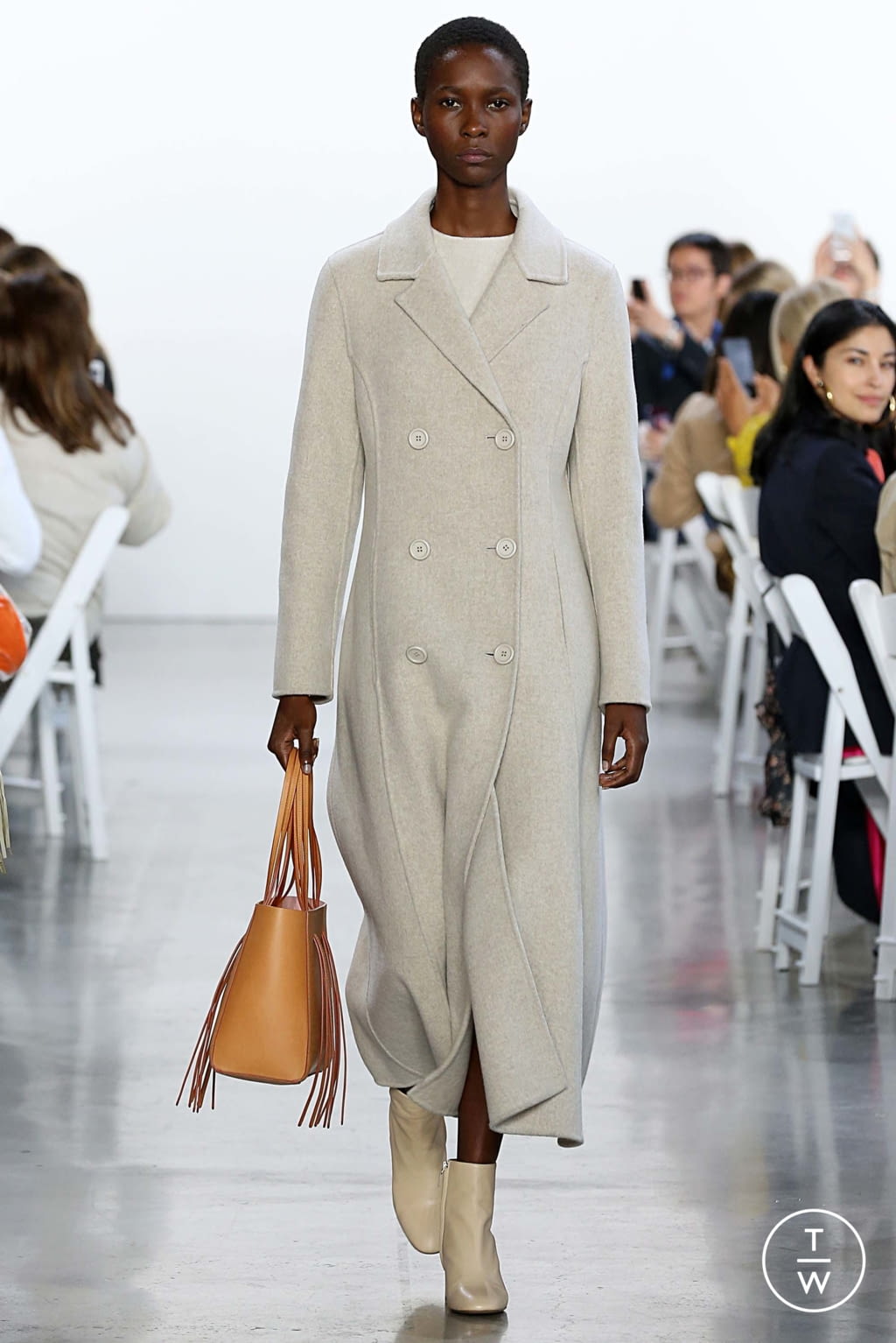 Fashion Week New York Fall/Winter 2018 look 1 from the Mansur Gavriel collection womenswear