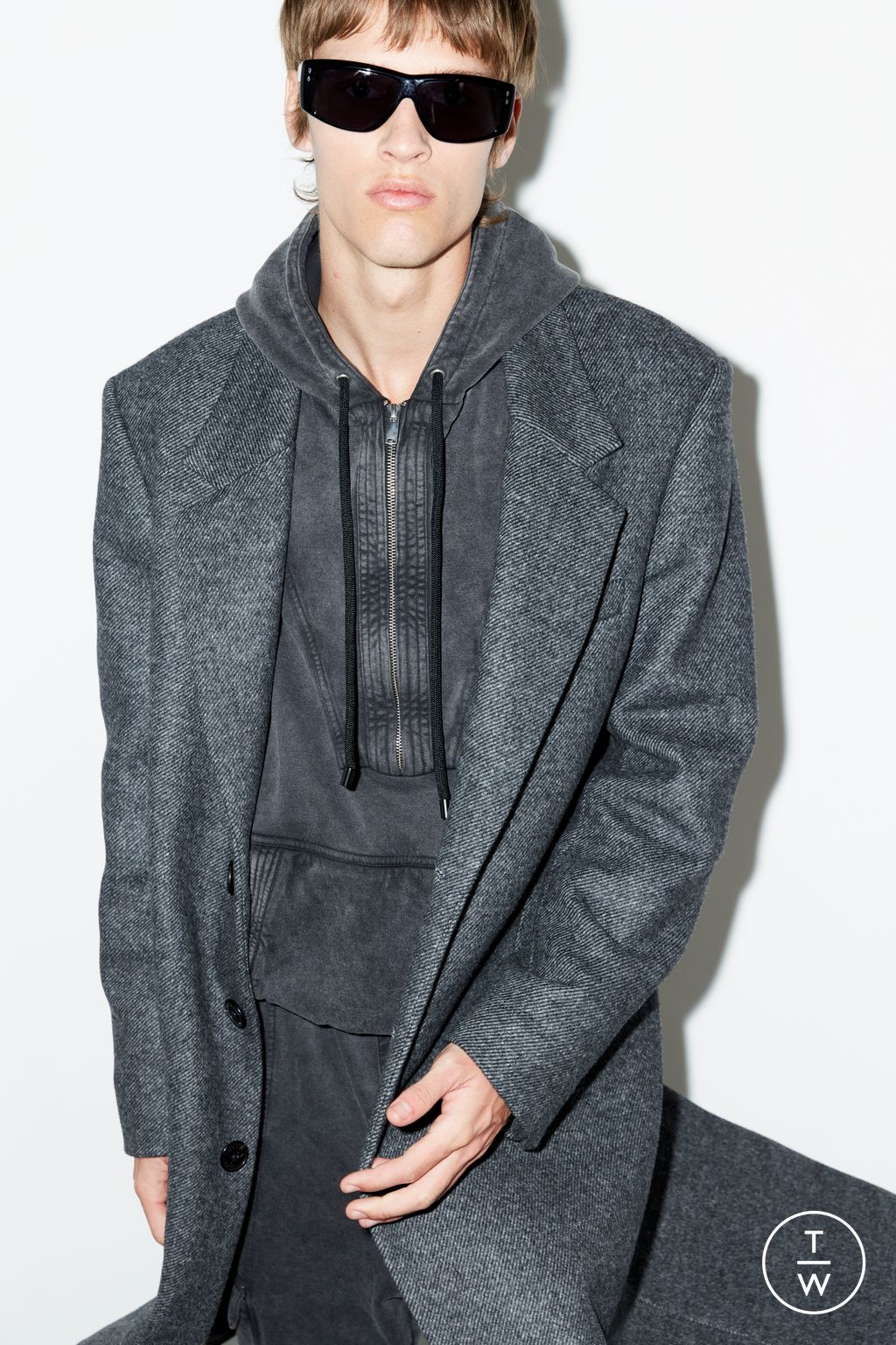 Fashion Week Paris Spring/Summer 2024 look 10 from the Isabel Marant collection menswear