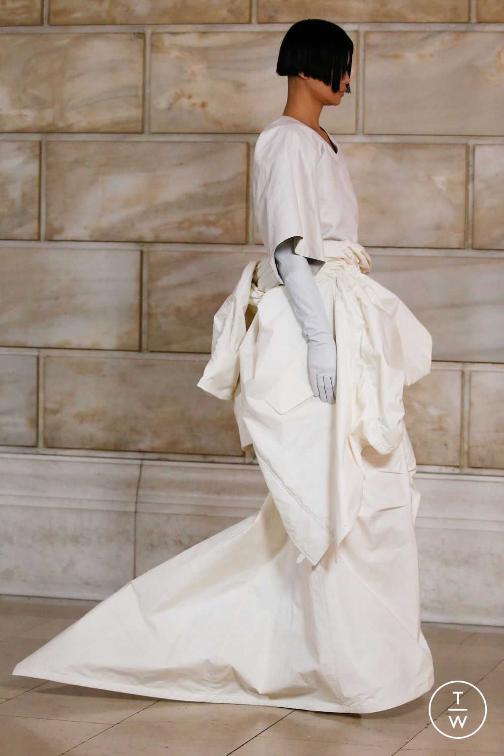 Fashion Week New York Fall/Winter 2022 look 14 de la collection Marc Jacobs womenswear