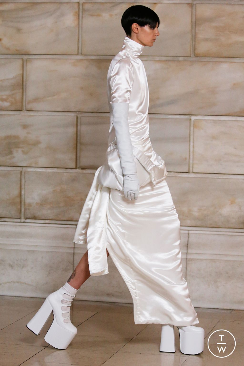 Fashion Week New York Fall/Winter 2022 look 27 de la collection Marc Jacobs womenswear