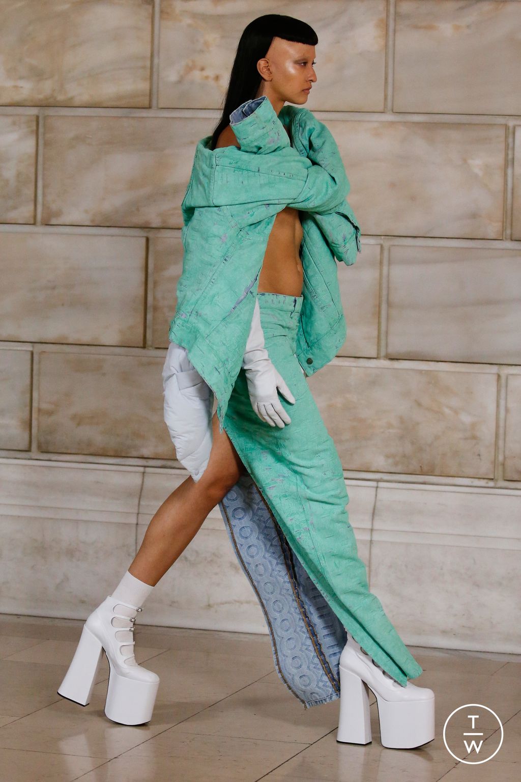 Fashion Week New York Fall/Winter 2022 look 8 de la collection Marc Jacobs womenswear