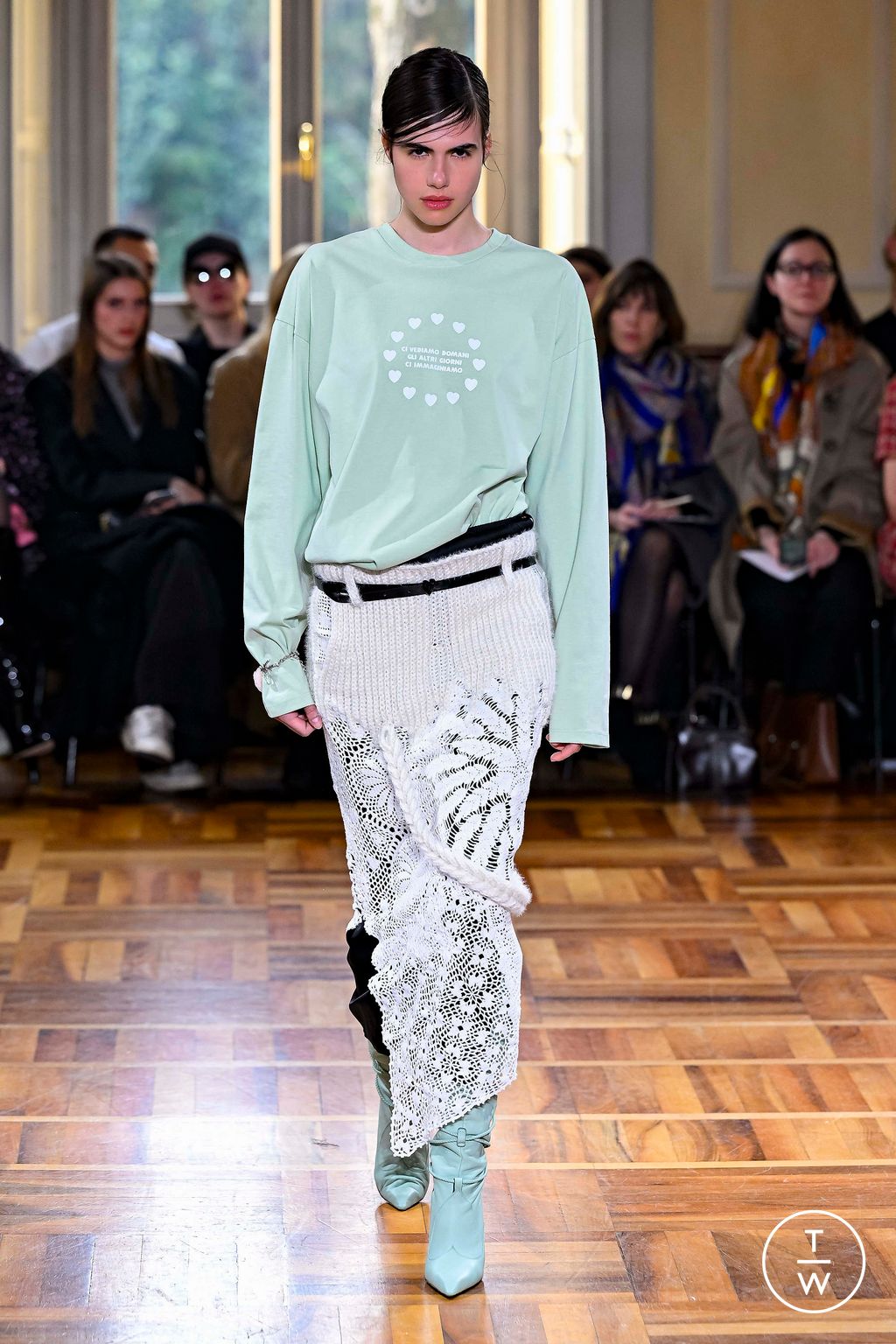 Fashion Week Milan Fall/Winter 2024 look 36 de la collection Marco Rambaldi womenswear