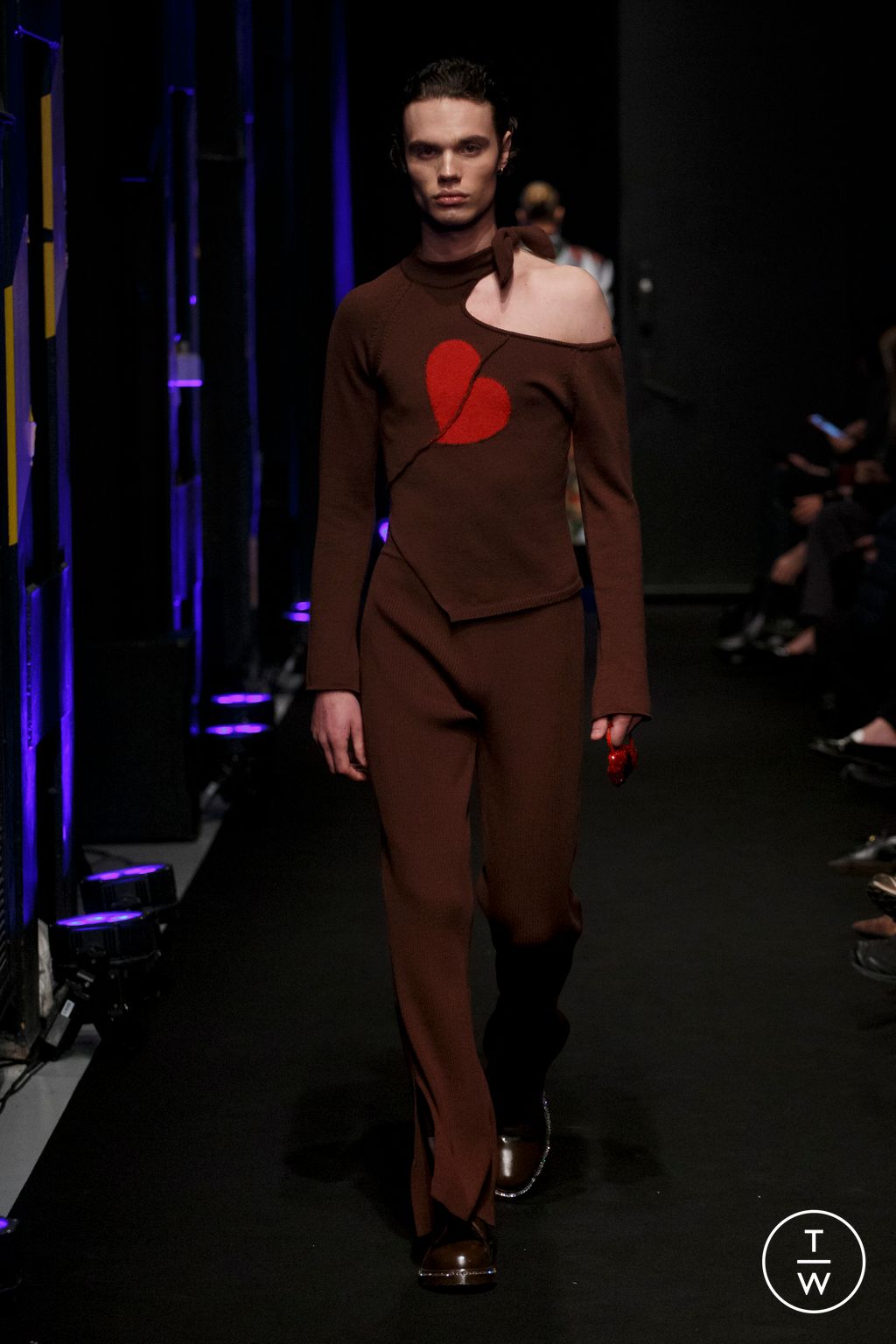 Fashion Week Milan Fall/Winter 2023 look 23 de la collection Marco Rambaldi womenswear