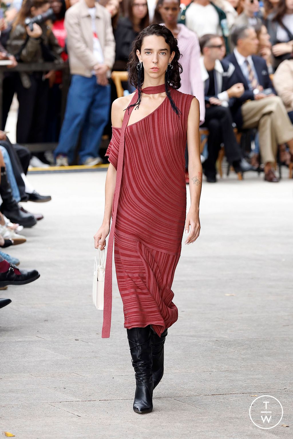 Fashion Week Milan Spring/Summer 2025 look 24 de la collection Marco Rambaldi womenswear