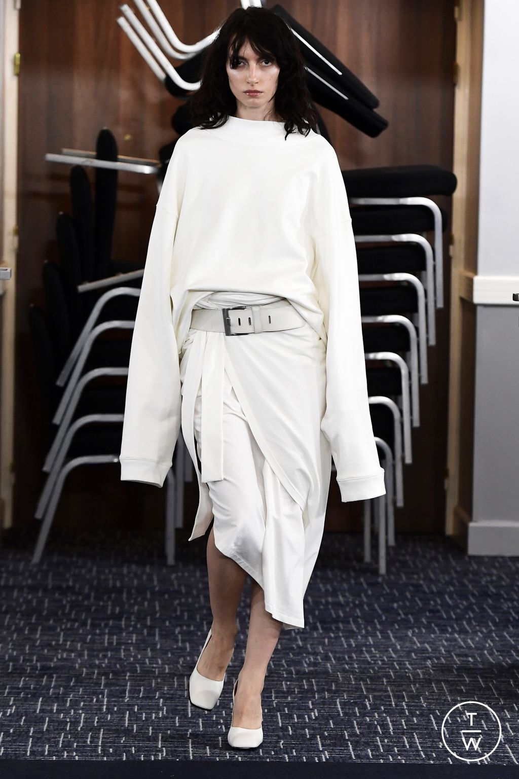 Fashion Week Paris Fall/Winter 2023 look 1 from the MARIE ADAM-LEENAERDT collection womenswear