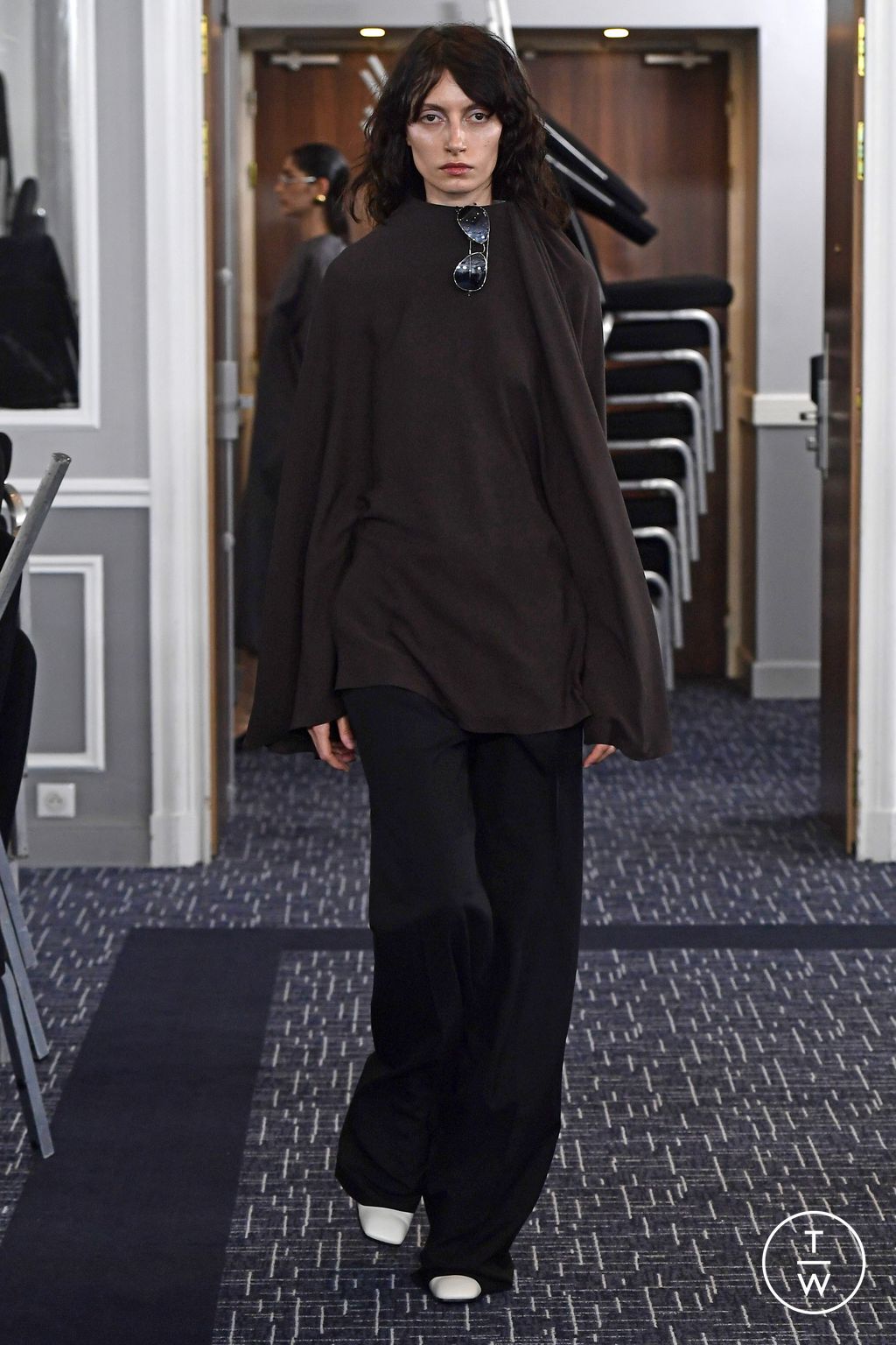 Fashion Week Paris Fall/Winter 2023 look 16 from the MARIE ADAM-LEENAERDT collection womenswear