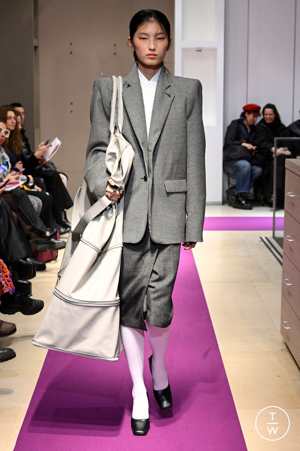 Fashion Week Paris Fall/Winter 2024 look 3 from the MARIE ADAM-LEENAERDT collection womenswear