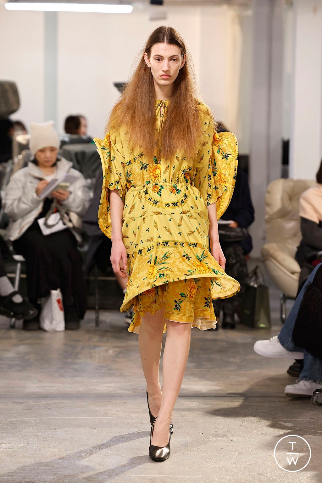 Fashion Week Paris Fall/Winter 2025 look 22 from the MARIE ADAM-LEENAERDT collection womenswear