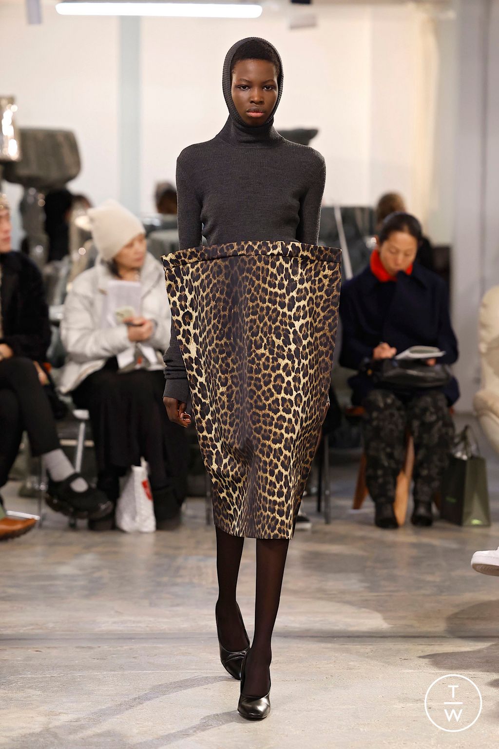 Fashion Week Paris Fall/Winter 2025 look 38 from the MARIE ADAM-LEENAERDT collection womenswear