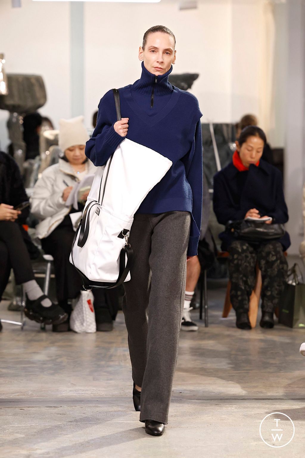 Fashion Week Paris Fall/Winter 2025 look 44 from the MARIE ADAM-LEENAERDT collection 女装