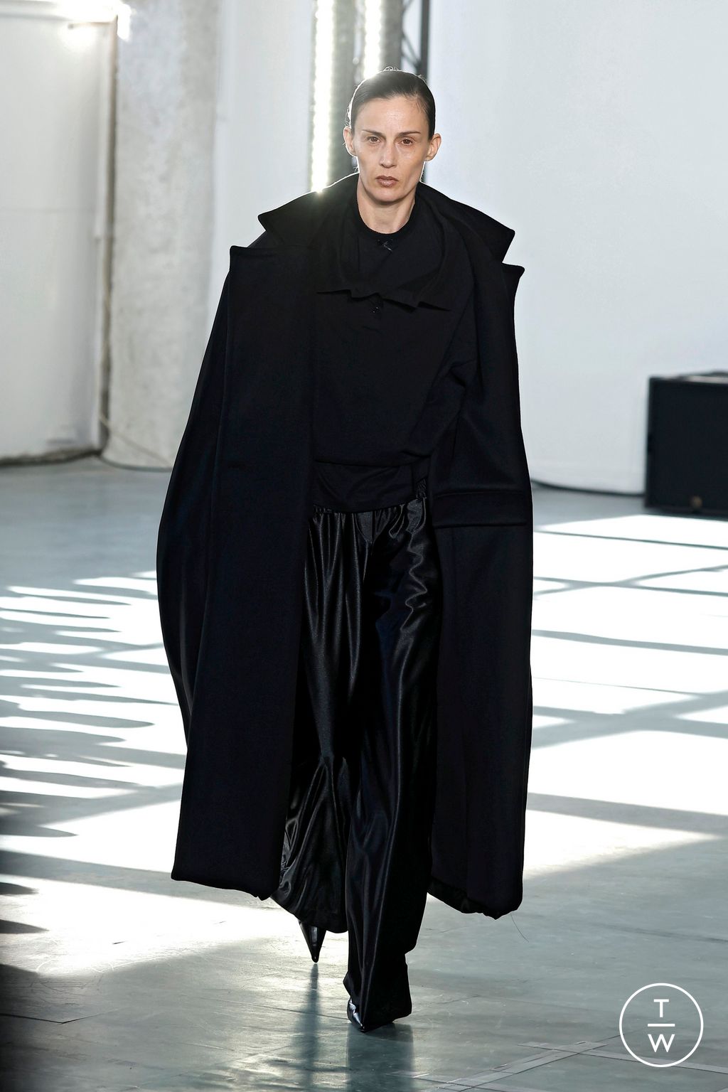 Fashion Week Paris Fall/Winter 2026 look 11 from the MARIE ADAM-LEENAERDT collection womenswear