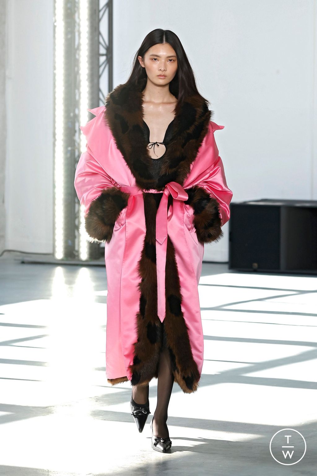 Fashion Week Paris Fall/Winter 2026 look 16 from the MARIE ADAM-LEENAERDT collection womenswear