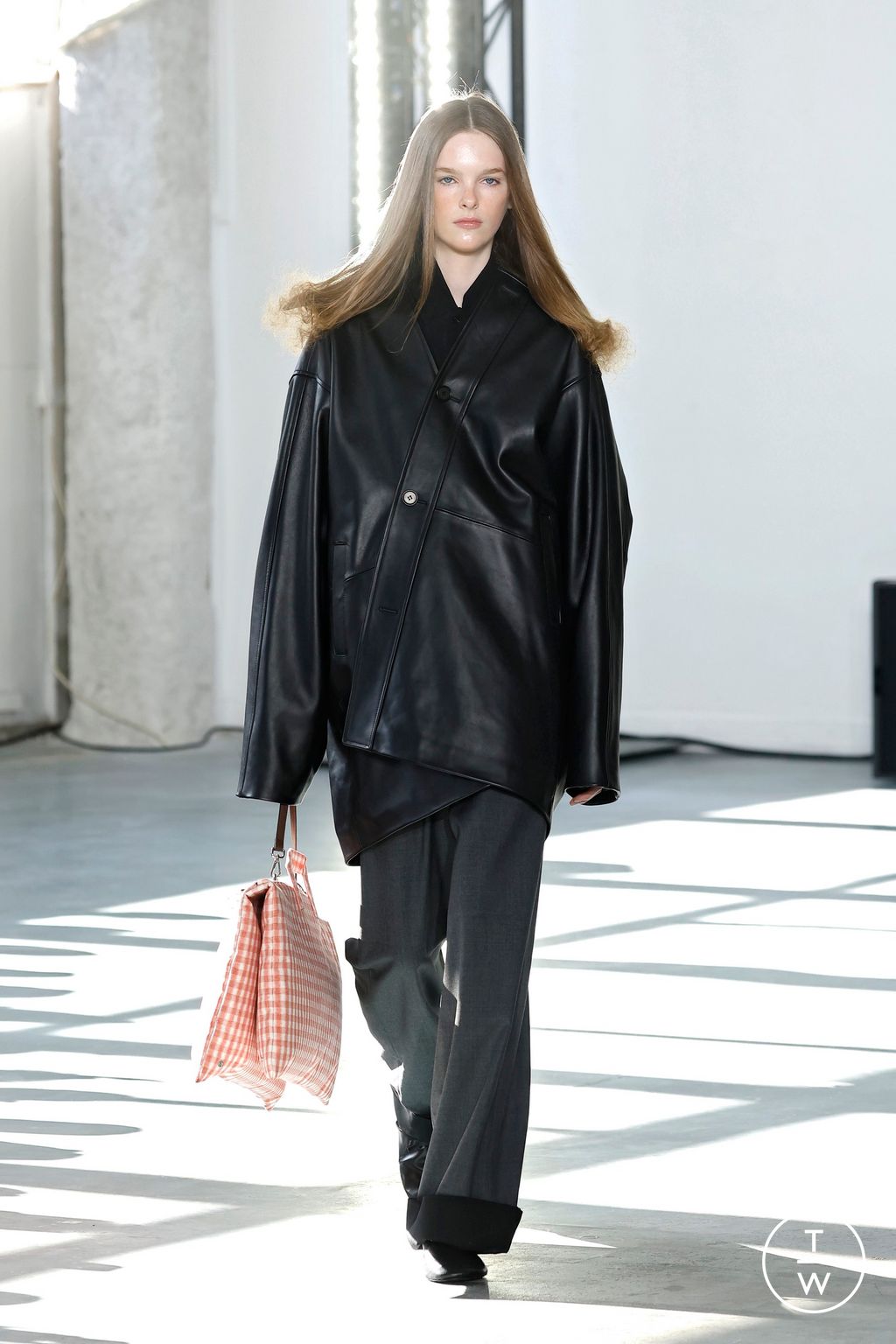 Fashion Week Paris Fall/Winter 2026 look 19 from the MARIE ADAM-LEENAERDT collection womenswear