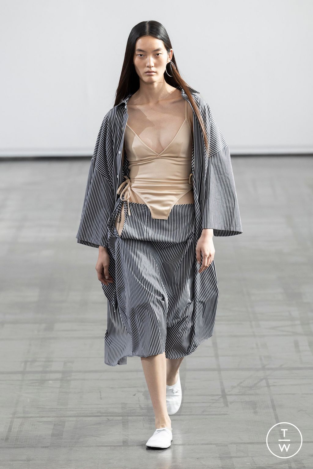 Fashion Week Paris Spring/Summer 2024 look 19 from the MARIE ADAM-LEENAERDT collection 女装