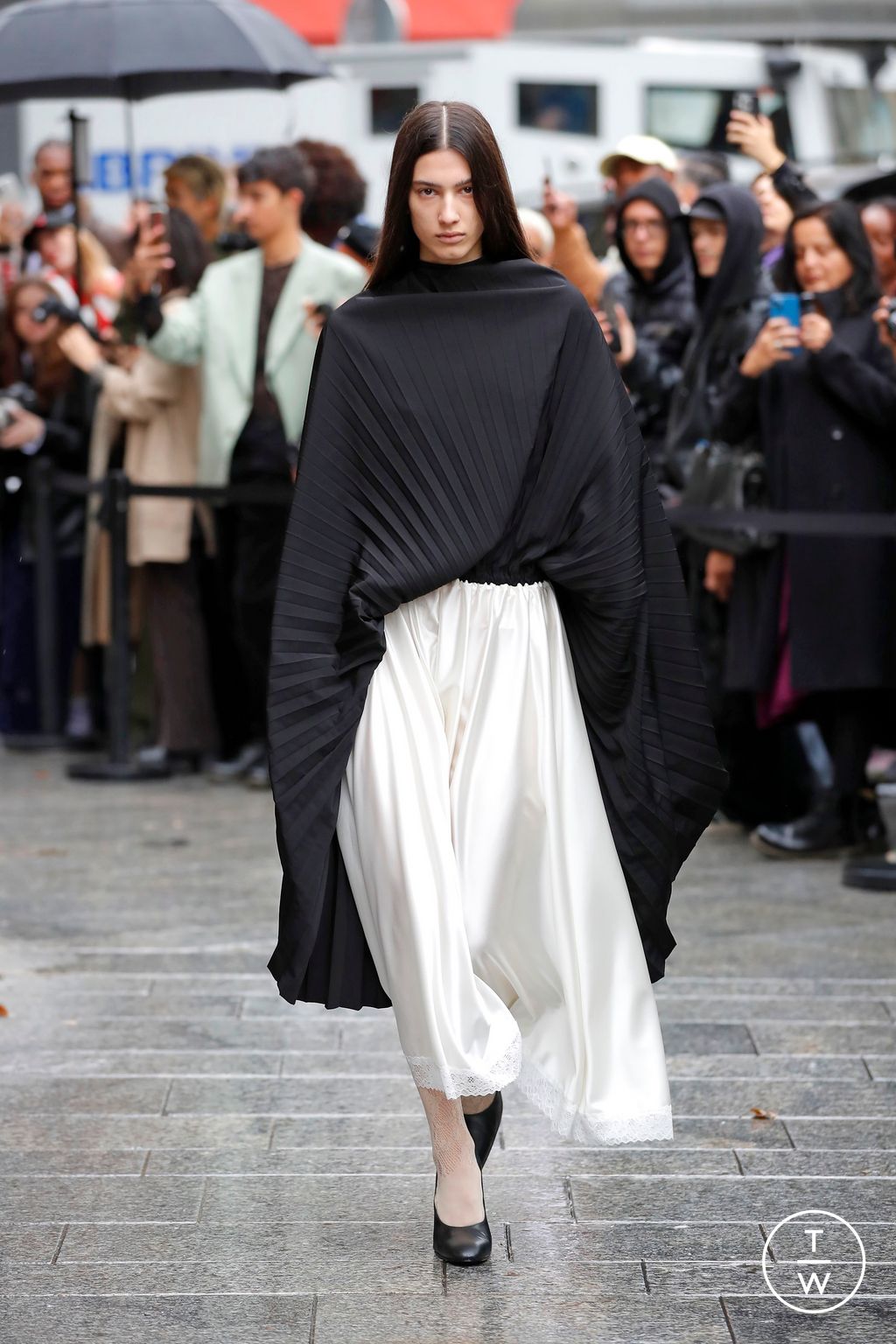 Fashion Week Paris Spring/Summer 2025 look 36 from the MARIE ADAM-LEENAERDT collection womenswear