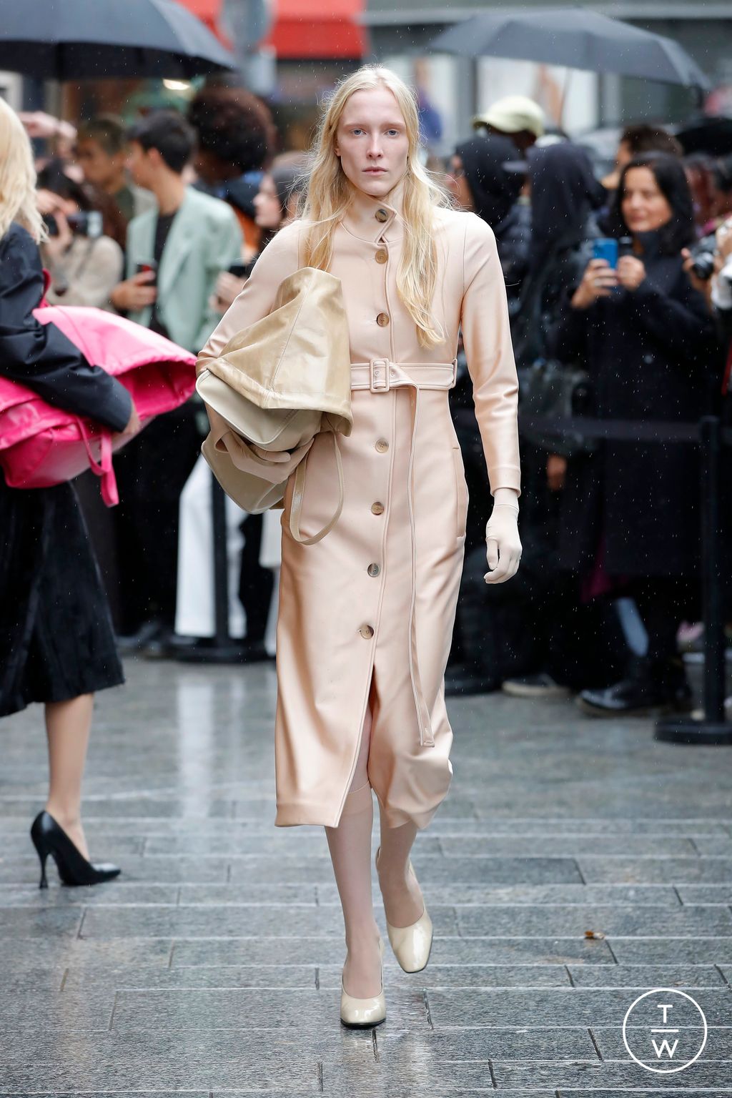Fashion Week Paris Spring/Summer 2025 look 37 from the MARIE ADAM-LEENAERDT collection 女装