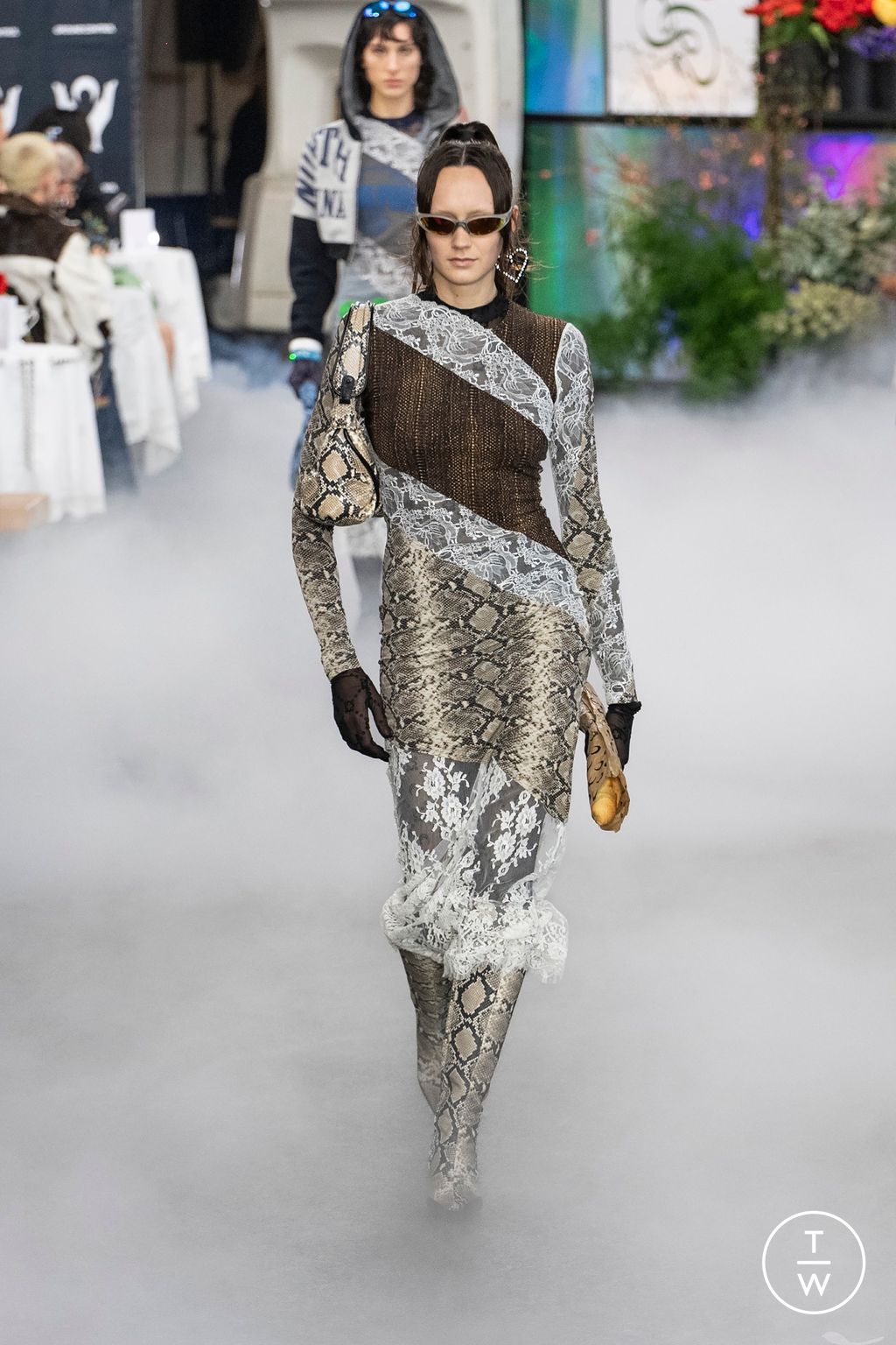 Fashion Week Paris Fall/Winter 2024 look 32 from the Marine Serre collection womenswear