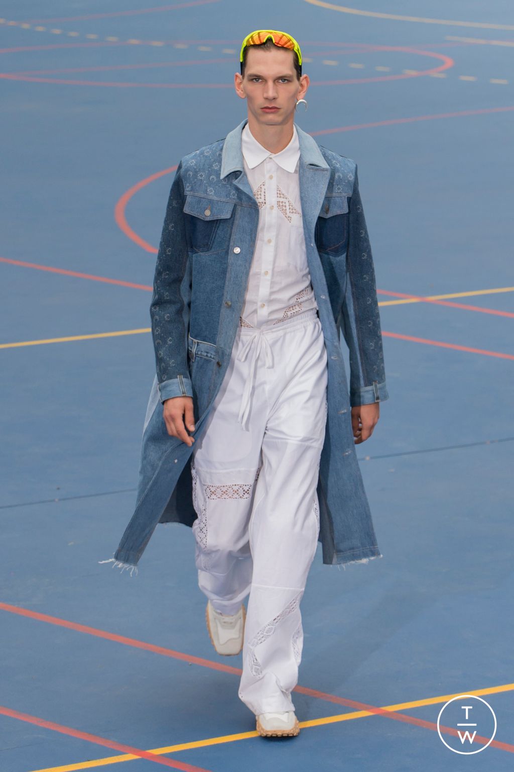 Fashion Week Paris Spring/Summer 2023 look 10 from the Marine Serre collection menswear