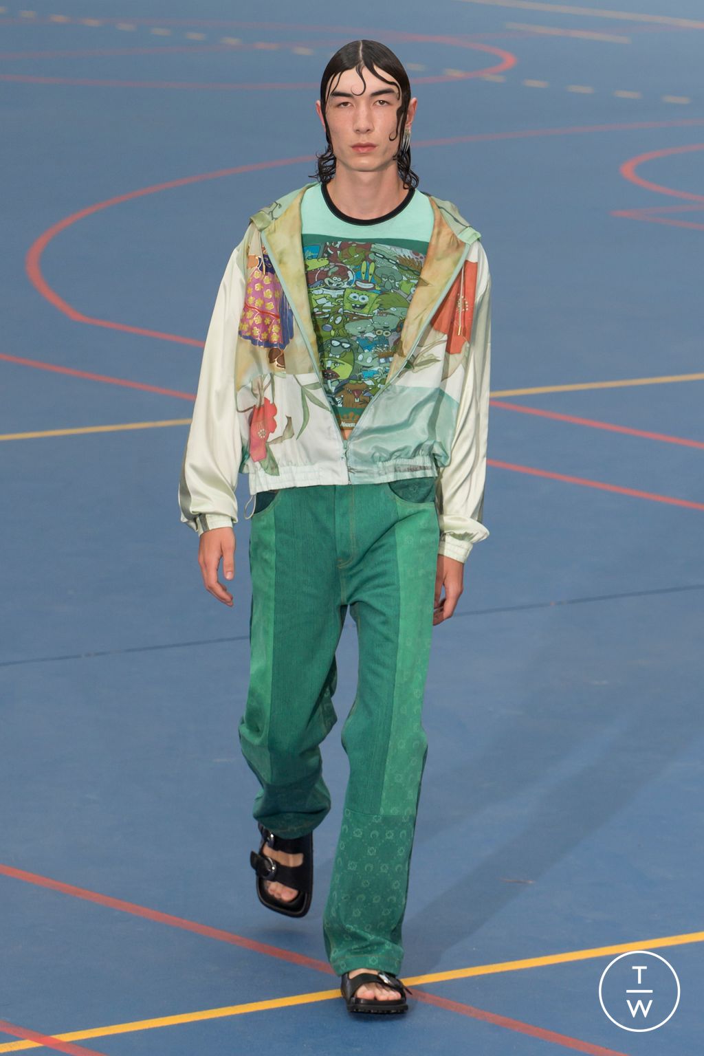 Fashion Week Paris Spring/Summer 2023 look 38 from the Marine Serre collection menswear