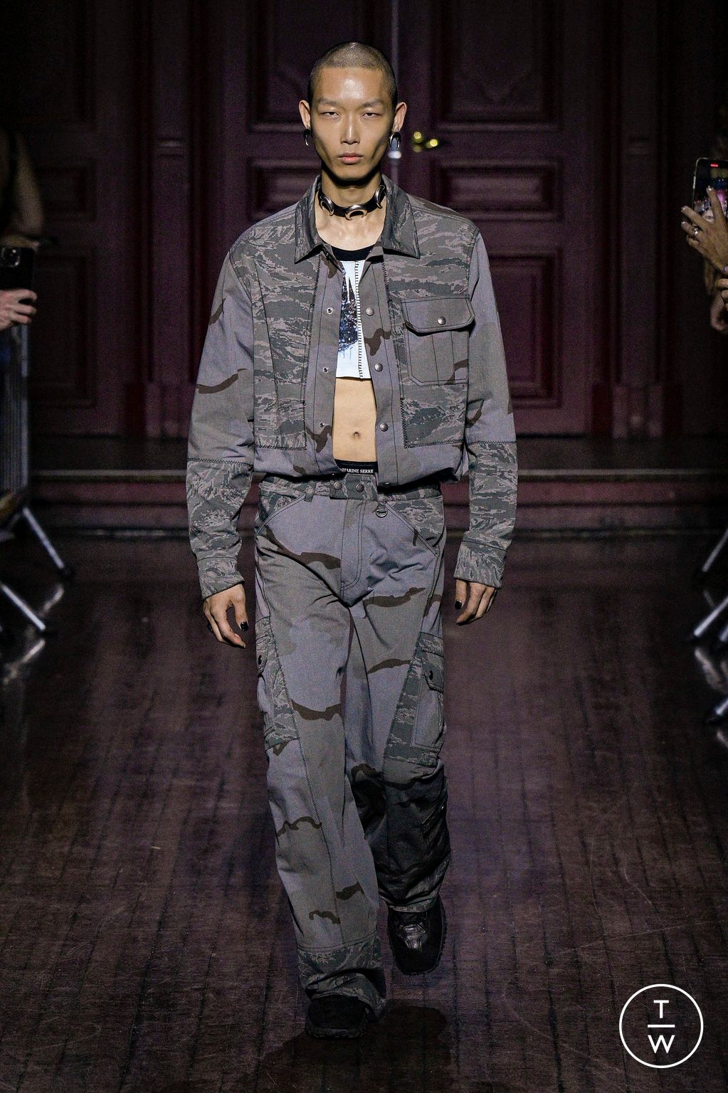 Fashion Week Paris Spring/Summer 2024 look 9 from the Marine Serre collection 男装