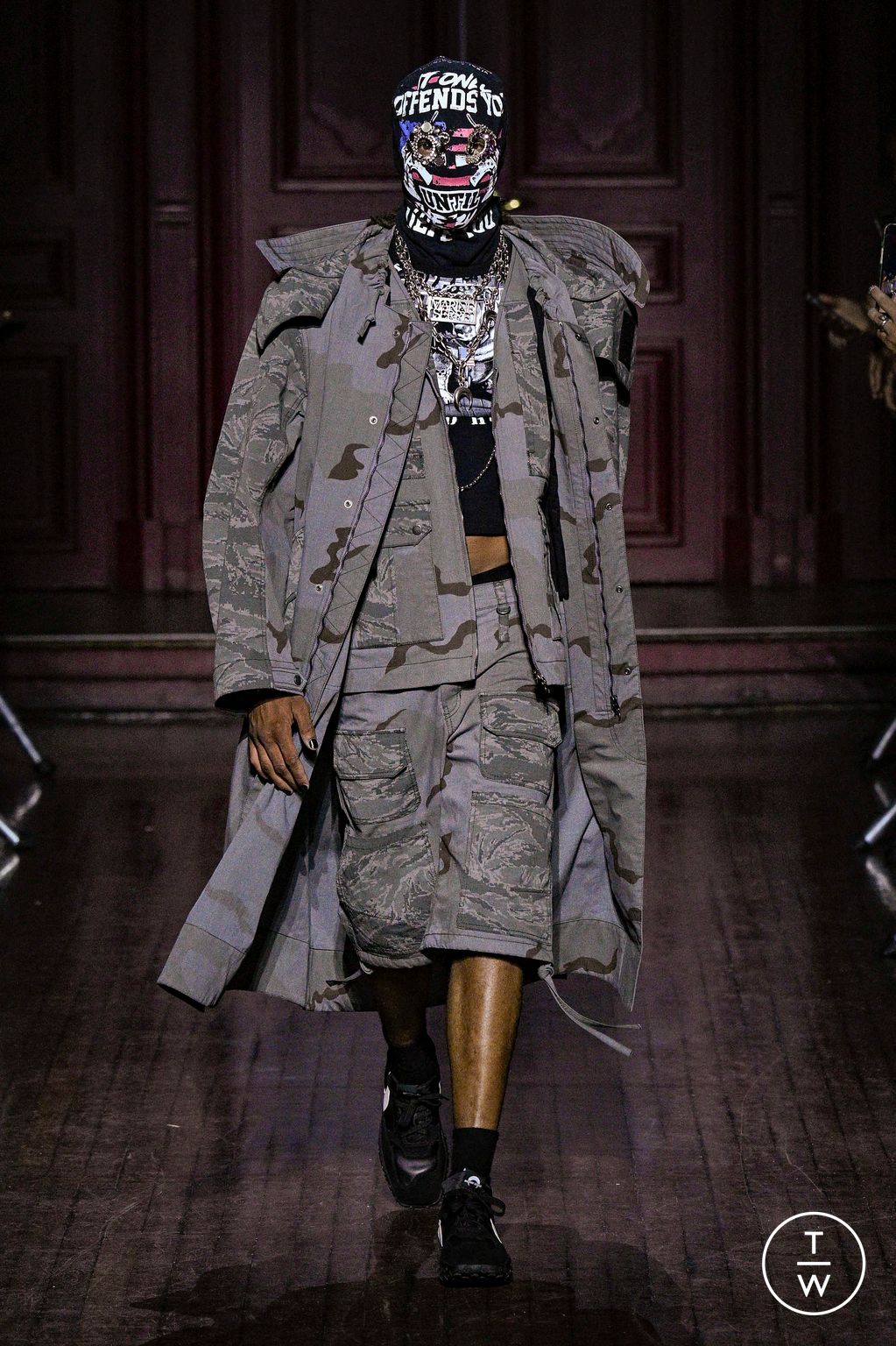Fashion Week Paris Spring/Summer 2024 look 10 from the Marine Serre collection menswear