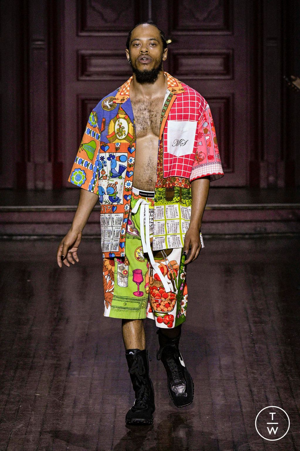 Fashion Week Paris Spring/Summer 2024 look 11 from the Marine Serre collection 男装
