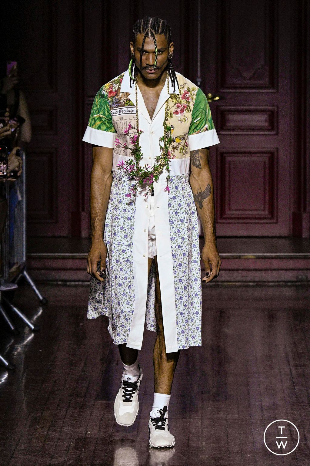 Fashion Week Paris Spring/Summer 2024 look 15 from the Marine Serre collection menswear