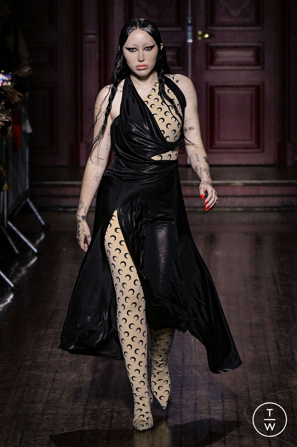 Fashion Week Paris Spring/Summer 2024 look 49 from the Marine Serre collection 男装