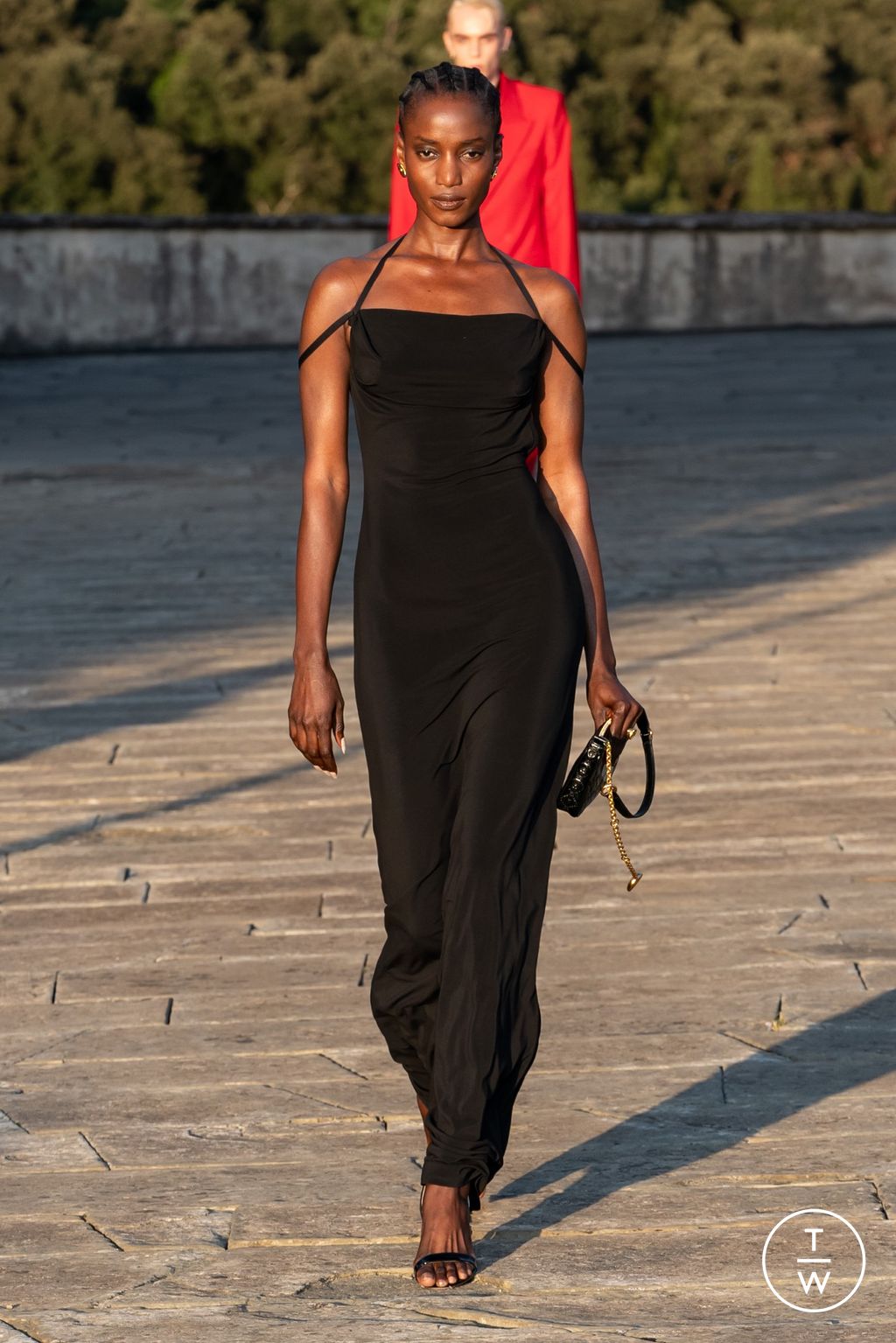 Fashion Week Florence - Pitti Spring-Summer 2025 look 12 de la collection Marine Serre menswear